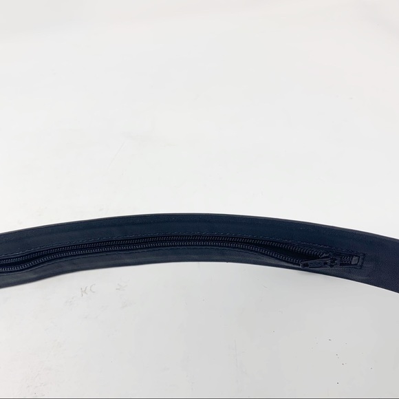 Roundtree & Yorke Mens Black Leather Belt 35/90 - Picture 8 of 9